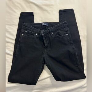 Women’s Gap Black Stretch Skinny Leggings/Jeans! Like-new. Only wore 1x.